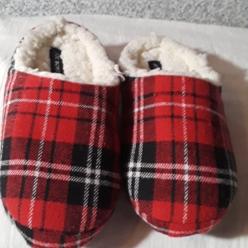 Joe Boxer Kids Checkered Slippers - Red and Black